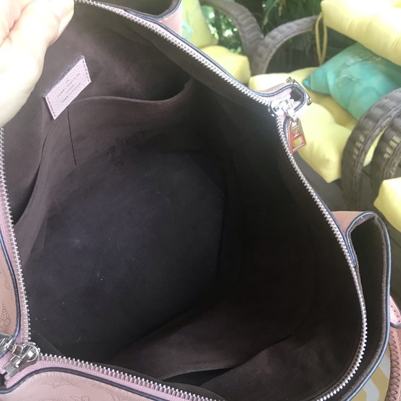 ❌SOLD❌ 2018 Louis Vuitton Mahina Haumea Leather Bag - Picture 14 of 15